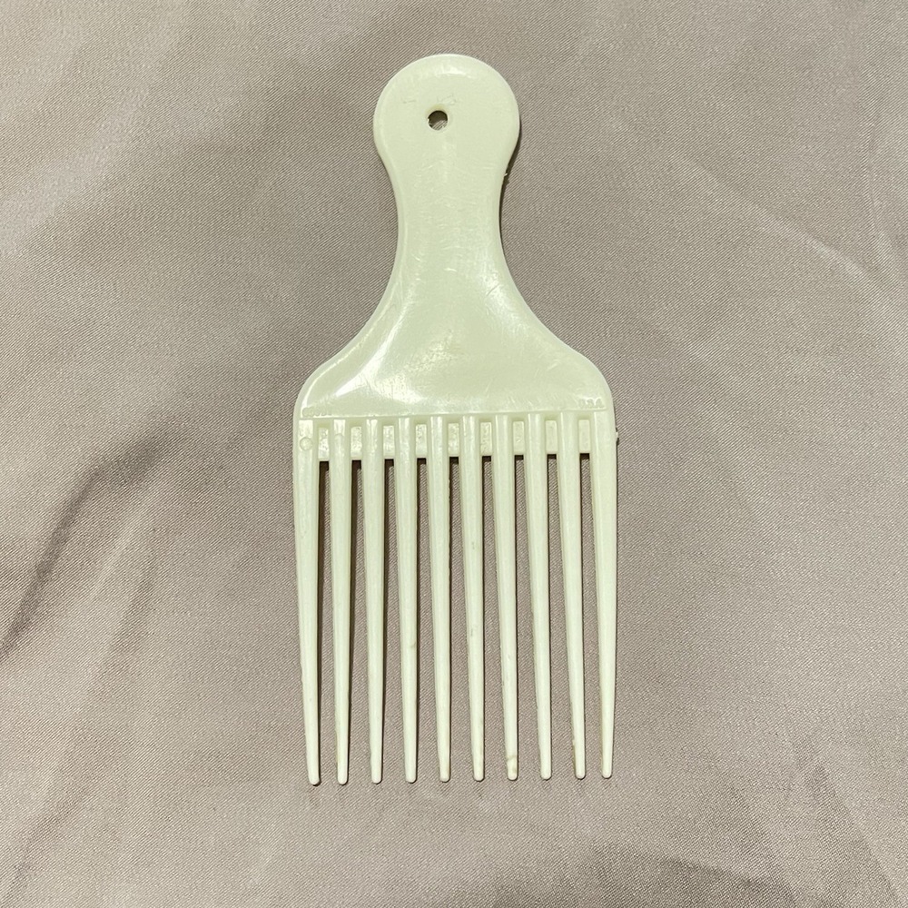 Vtg Goody Hair Pick Made In USA White Lift Comb 5.5" Travel‎ Purse Volume